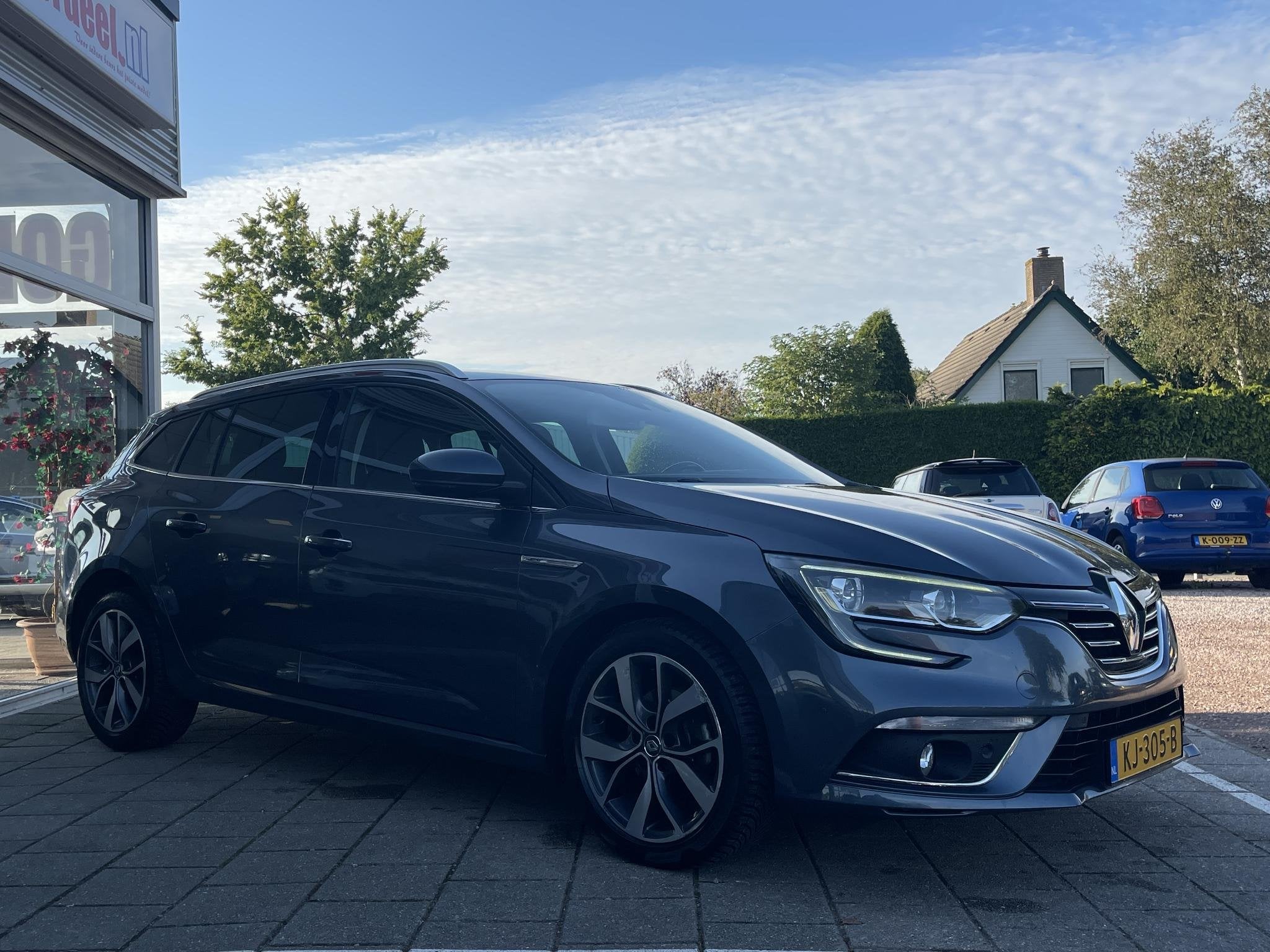 Renault Mégane Estate 1.2 TCe Bose /Automaat/Cruise/Navi/Pa, Auto's, Gebruikt, Euro 6, 4 cilinders, Met garantie (alle)