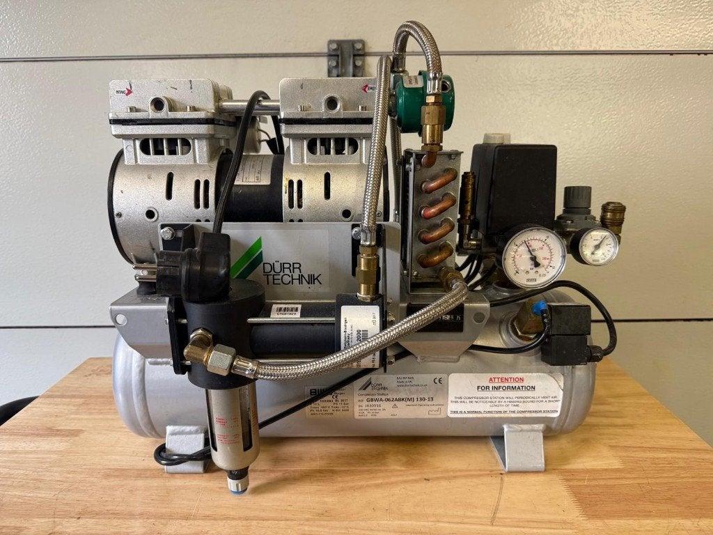 Durr luchtcompressorstation, Ophalen, Gebruikt, 6 tot 10 bar, Minder dan 200 liter/min