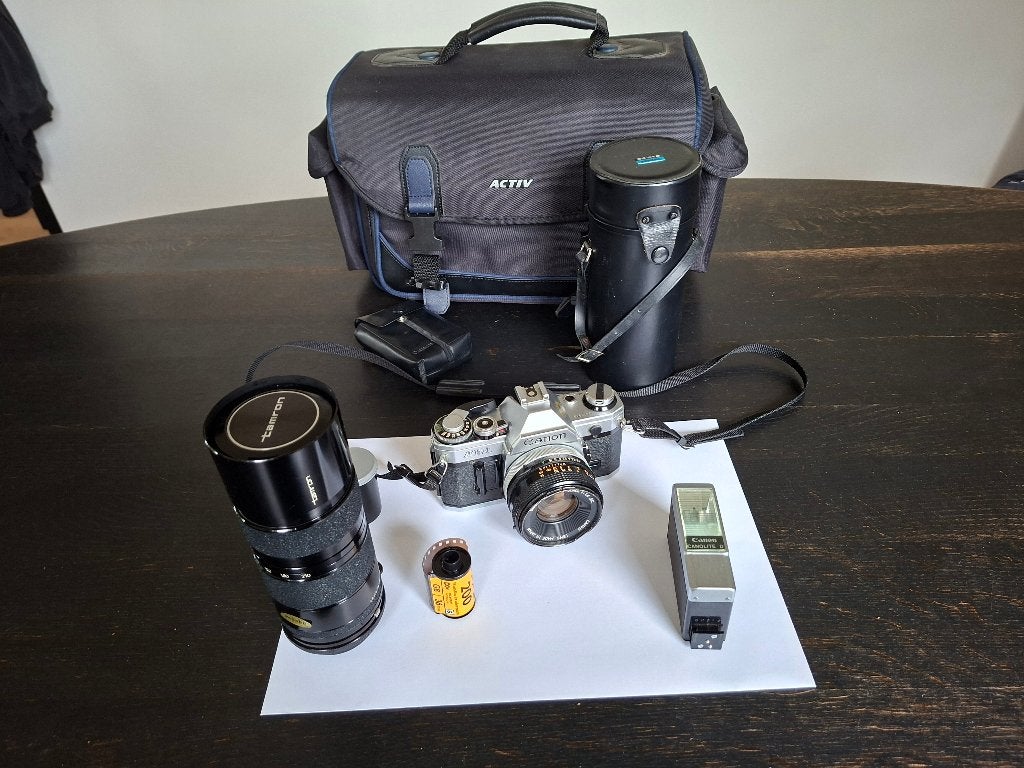 COMPLETE SET CANON AE-1 fotocamera met lenzen etc., Audio, Tv en Foto, Ophalen of Verzenden, Gebruikt, Spiegelreflex, Canon