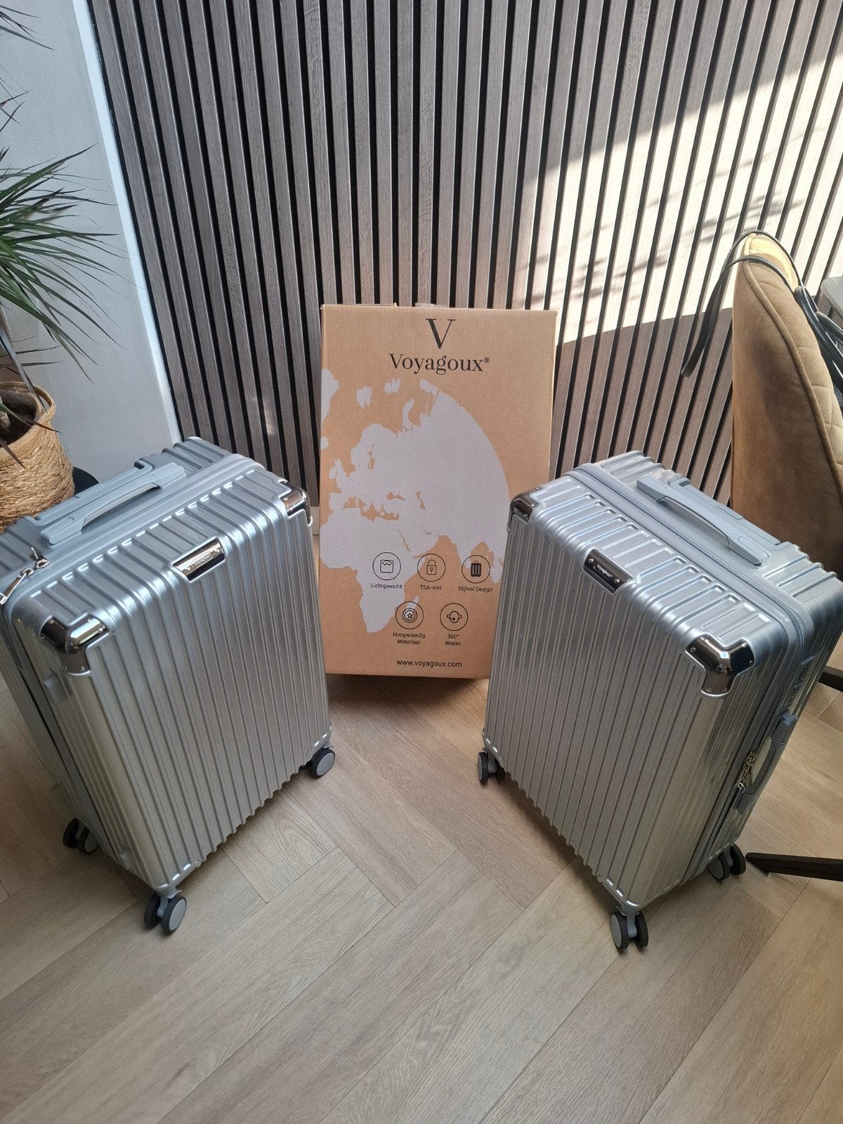 Voyagoux medium koffers bieden, Hard kunststof, Slot, Ophalen of Verzenden, Zo goed als nieuw