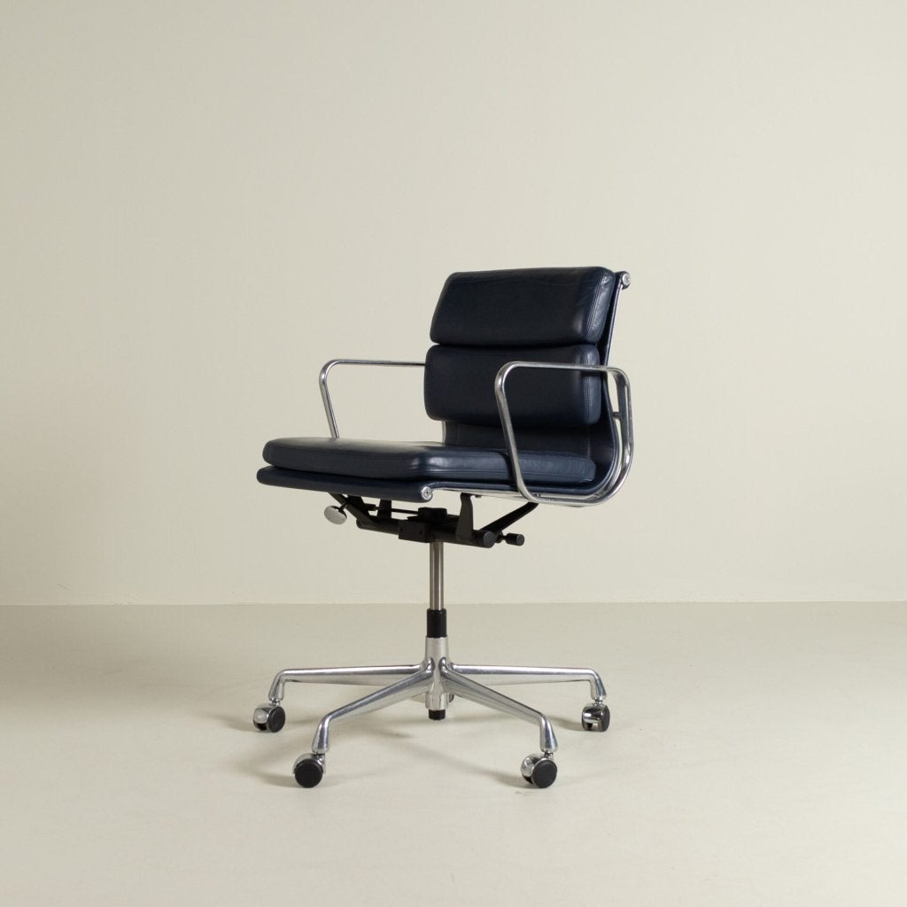 Vitra Eames EA 217 Bureaustoel Donkerblauw Leer - Aluminium, Vitra, Zo goed als nieuw, Niet ingevuld, Niet ingevuld