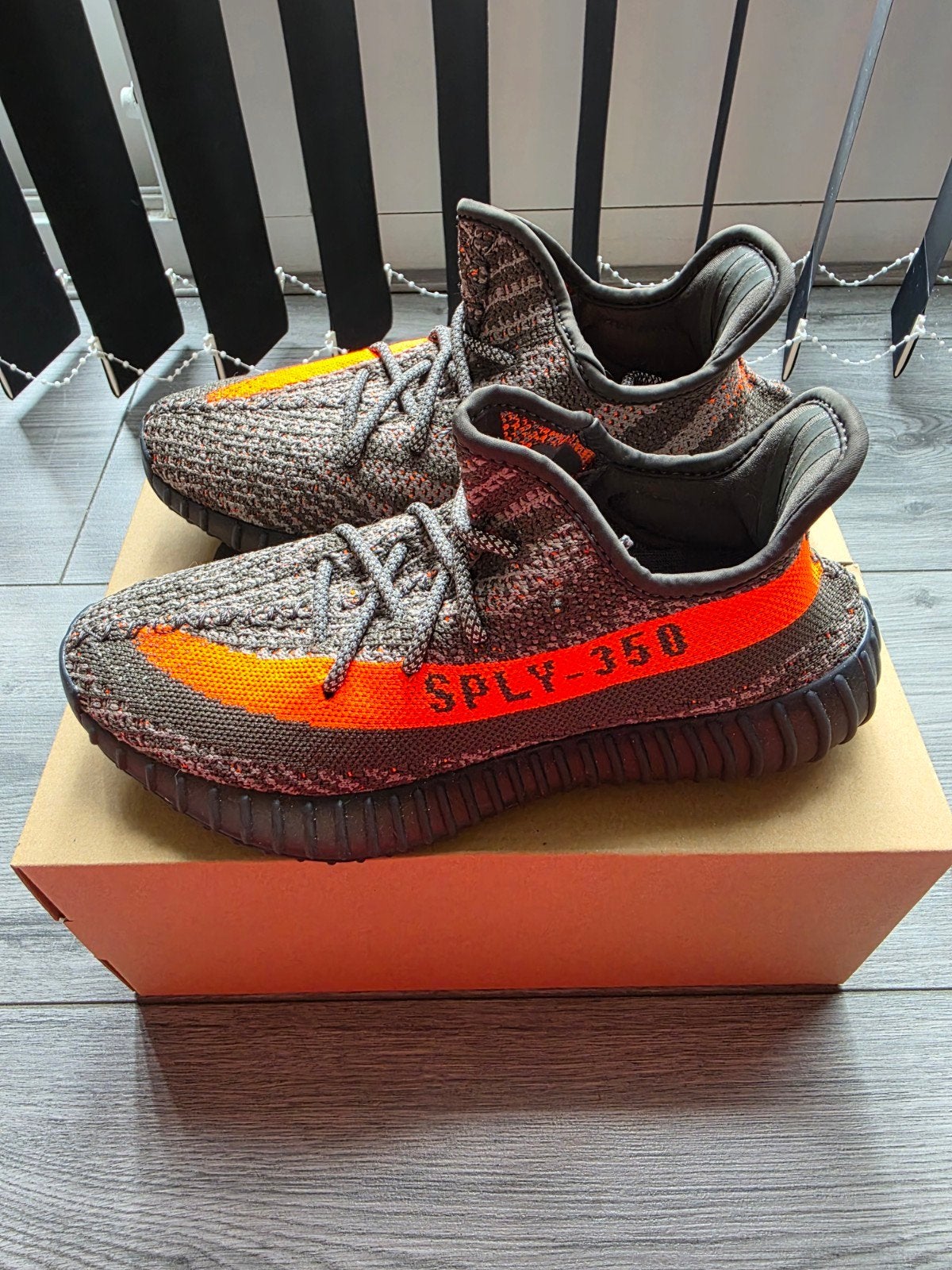 Adidas Yeezy Boost 350 V2 Carbon Beluga - Maat 38, Kleding | Dames, Ophalen, Zo goed als nieuw, Sneakers of Gympen