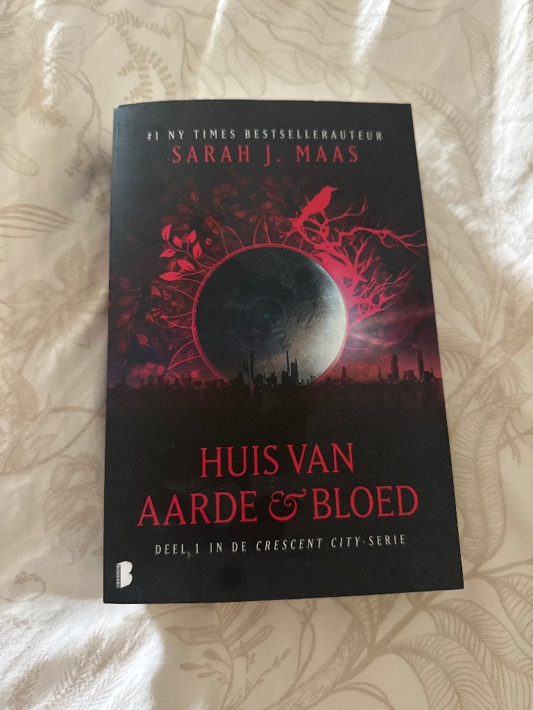 Boek huis van aarde & bloed, Boeken, Ophalen, Gelezen, Sarah J. Maas