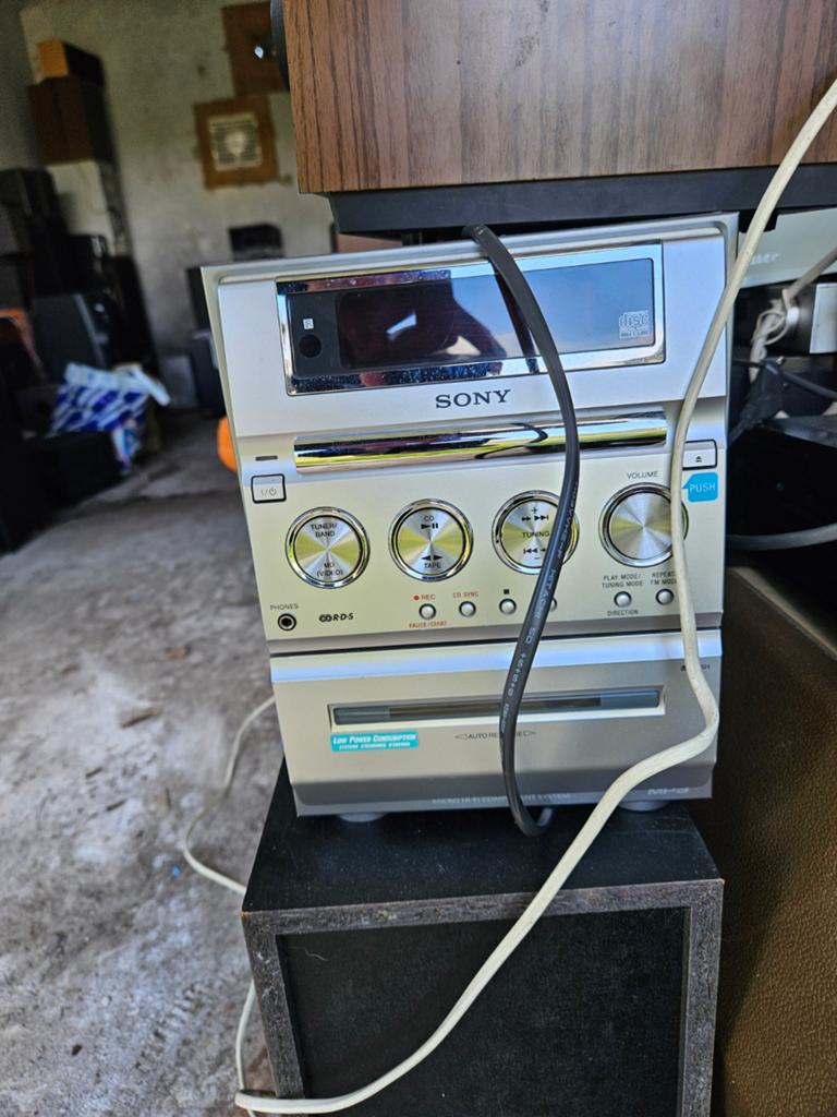 Diverse Hifi Sets - Sony en Philips, Audio, Tv en Foto, Stereo-sets, Gebruikt, Tuner of Radio, Ophalen of Verzenden, Sony Europe B.V., Via Stazione di Fiano, 24, 00060 Fiano Romano RM, Italy / Philips Consumer Lifestyle B.V., High Tech Campus 5, 5656 AE Eindhoven, Netherlands