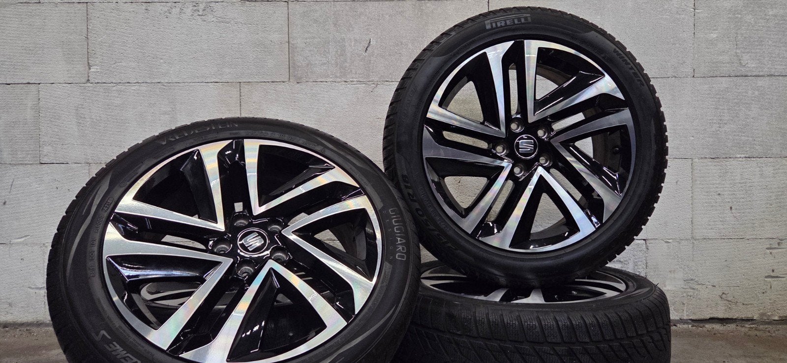 18" Seat Ateca / Skoda Karoq orig velgen winterbanden 7mm, 18 inch, Banden en Velgen, V, Personenwagen