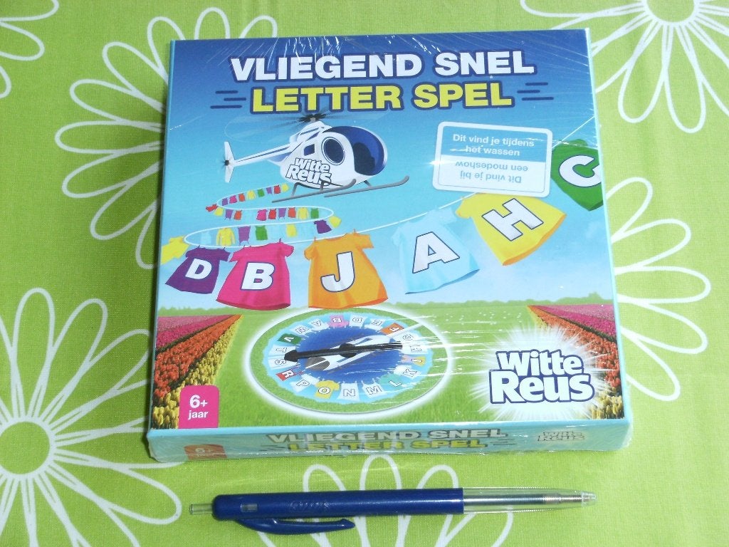Nieuw in seal: Vliegend snel Letter spel - als Pim Pam Pet, Vijf spelers of meer, Ophalen of Verzenden, Nieuw