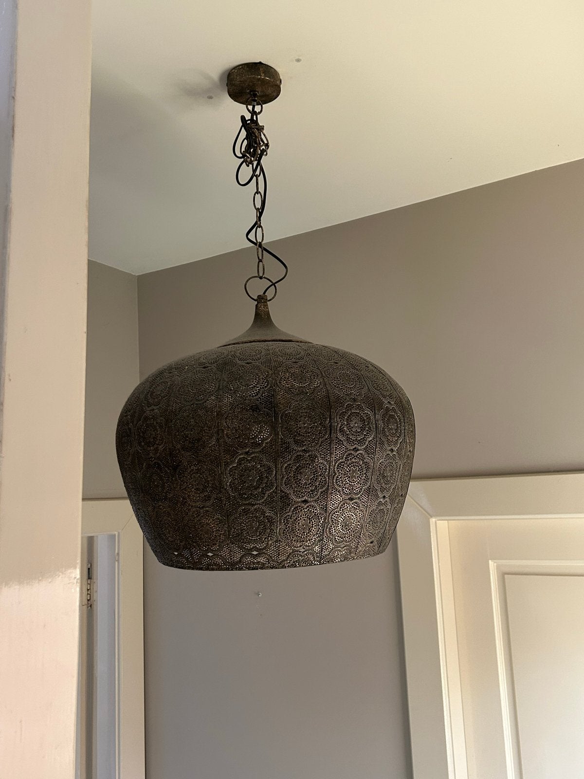 Oosterse hanglamp met gedetailleerd patroon, Huis en Inrichting, Ophalen, Zo goed als nieuw, Metaal, 75 cm of meer