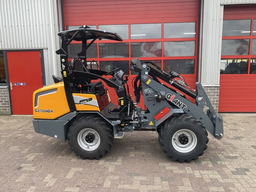 Giant G2700, Zakelijke goederen, Graaflaadcombinatie