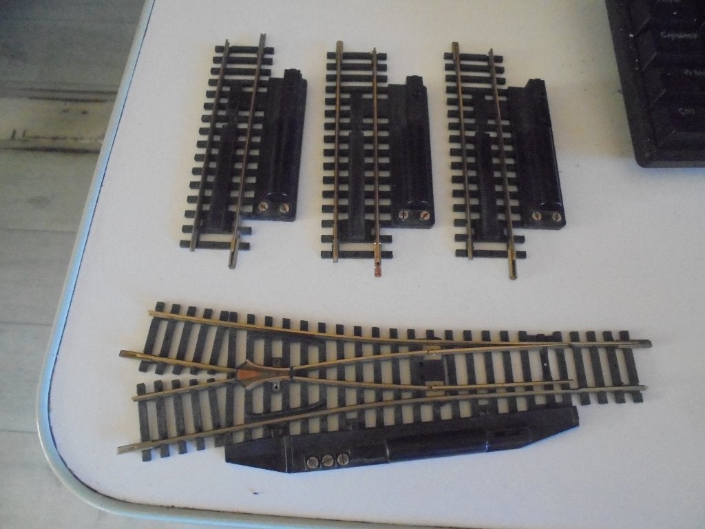 Roco ho wissel + 3x ontkoppelaars elektries, Gelijkstroom, Verzenden, Analoog, Rails