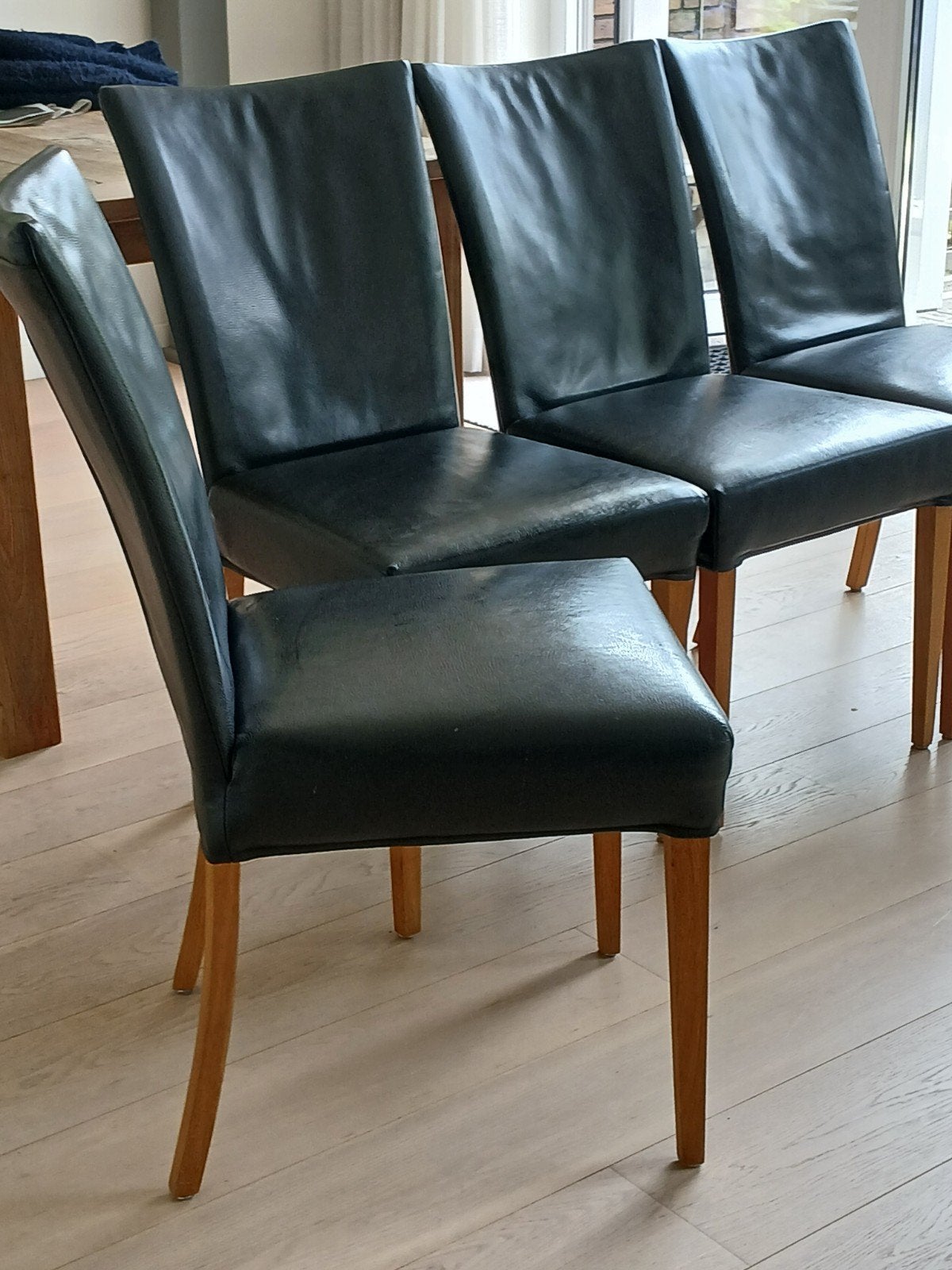 Bert Plantagie eetkamerstoelen, zwart leer, 4 stuks, Huis en Inrichting, Stoelen, Gebruikt, Zwart, Ophalen of Verzenden, Vier