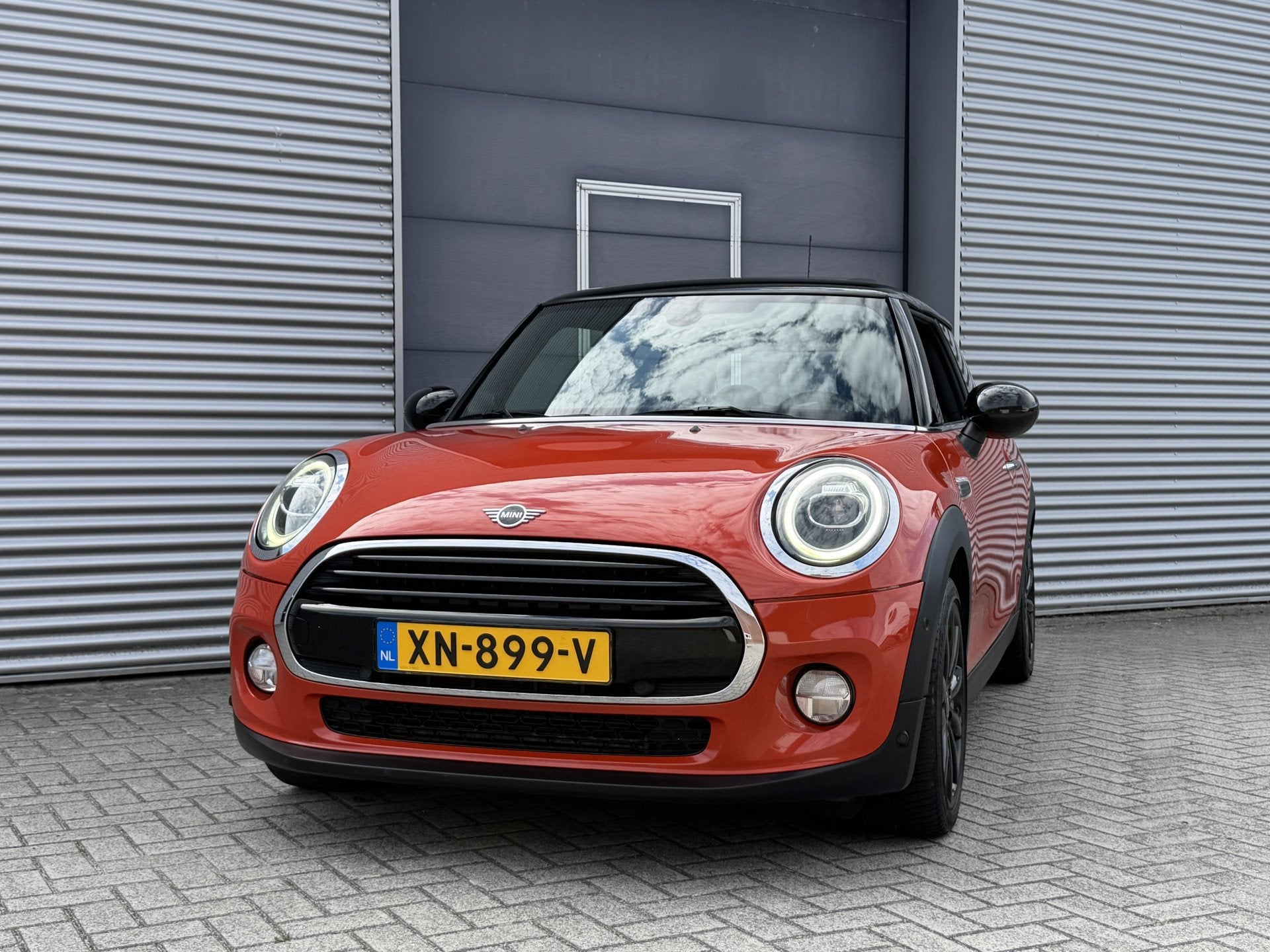 MINI 3-deurs 1.5 Cooper Chili I Pano.dak I Carplay I Leder I, Auto's, Voorwielaandrijving, 136 pk, Gebruikt, Overige kleuren