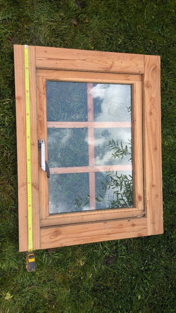 Douglas uitzetraam 90*70 met glas, Ophalen, Gevelraam of Ruit, Gebruikt, Minder dan 80 cm