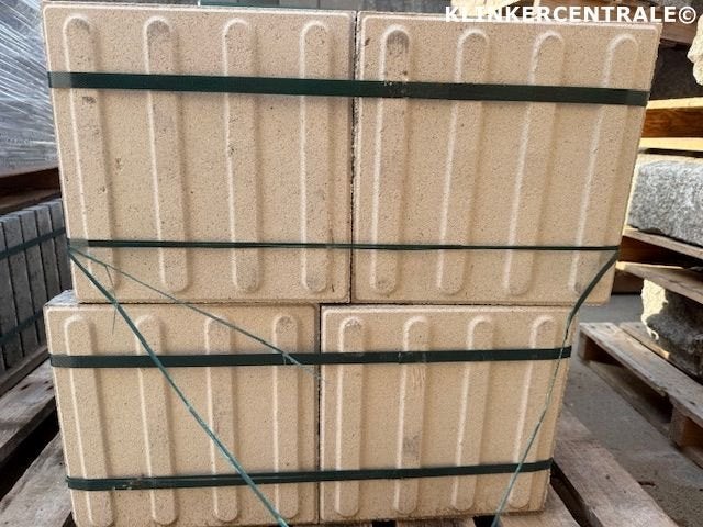 111 st wit betontegels 30x30x6 geleidelijntegels blinden, Tuin en Terras, Verzenden, Nieuw, 10 m² of meer, Bij dit product niet bekend.