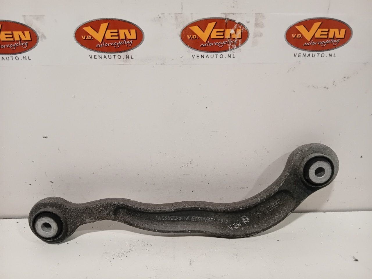 Draagarm links achter Mercedes-Benz S-Klasse, Onderdelen@venauto.nl, Van der Ven Autorecycling B.V., Gebruikt, Ettenseweg 76, 4706 PB Roosendaal, The Netherlands