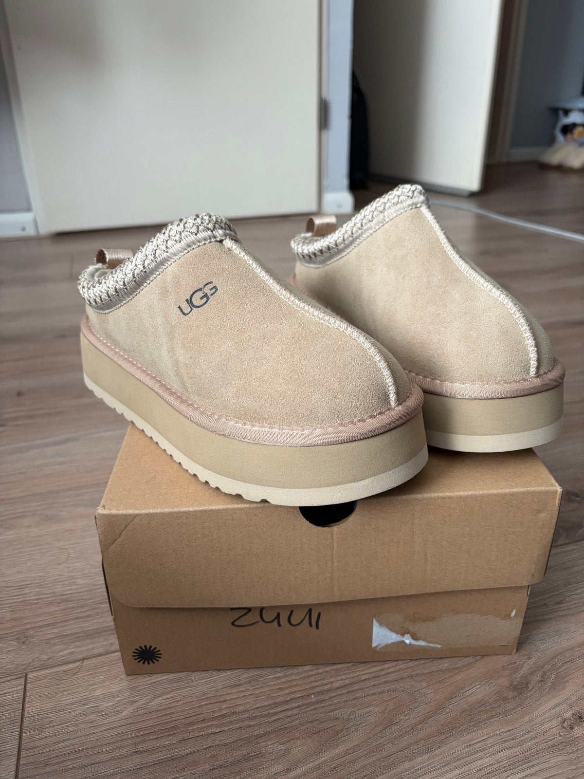 UGG Tasman Platform Slippers Beige, Slippers, Verzenden, Beige, Nieuw