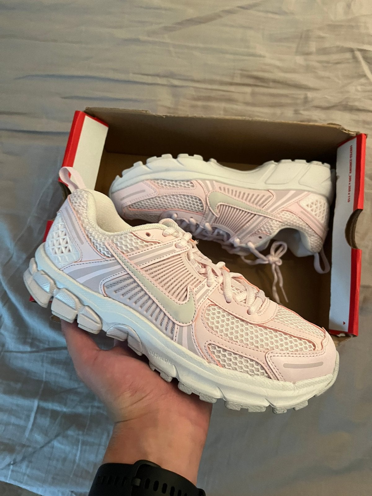 Nike Zoom Vomero 5 Pearl Pink - Maat 38, Nieuw, Ophalen of Verzenden, Sneakers of Gympen, Roze