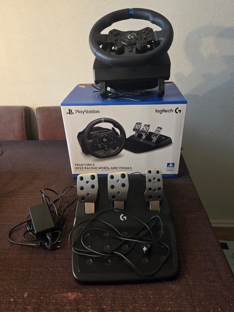 Logitech G923 Racestuur en pedalen, Ophalen, Zo goed als nieuw, Stuur of Pedalen, PlayStation 4