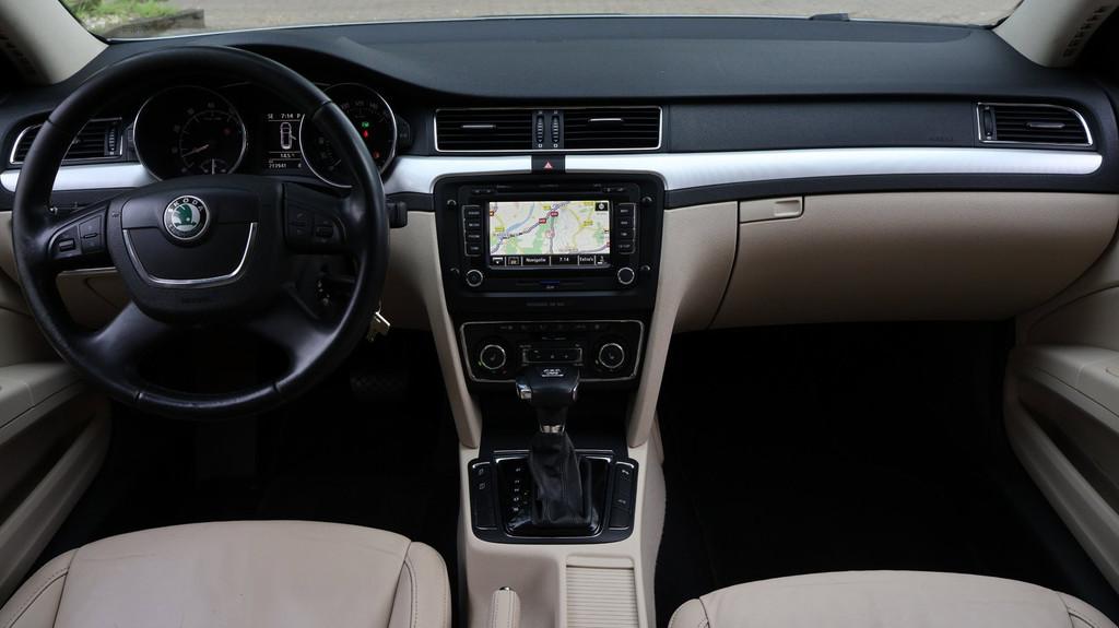 Skoda Superb Combi 3.6 FSI Elegance 4x4 Business Line|Pano|M, Auto's, Skoda, Automaat, Euro 5, Gebruikt, Bi-Xenon koplampen