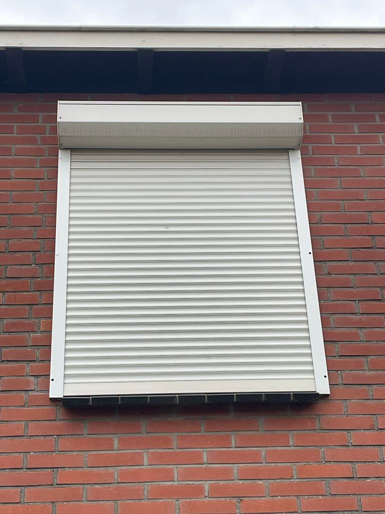 Rolluik zonder geleiders - 111cm breed, Ophalen, Gebruikt, Wit, 100 tot 150 cm