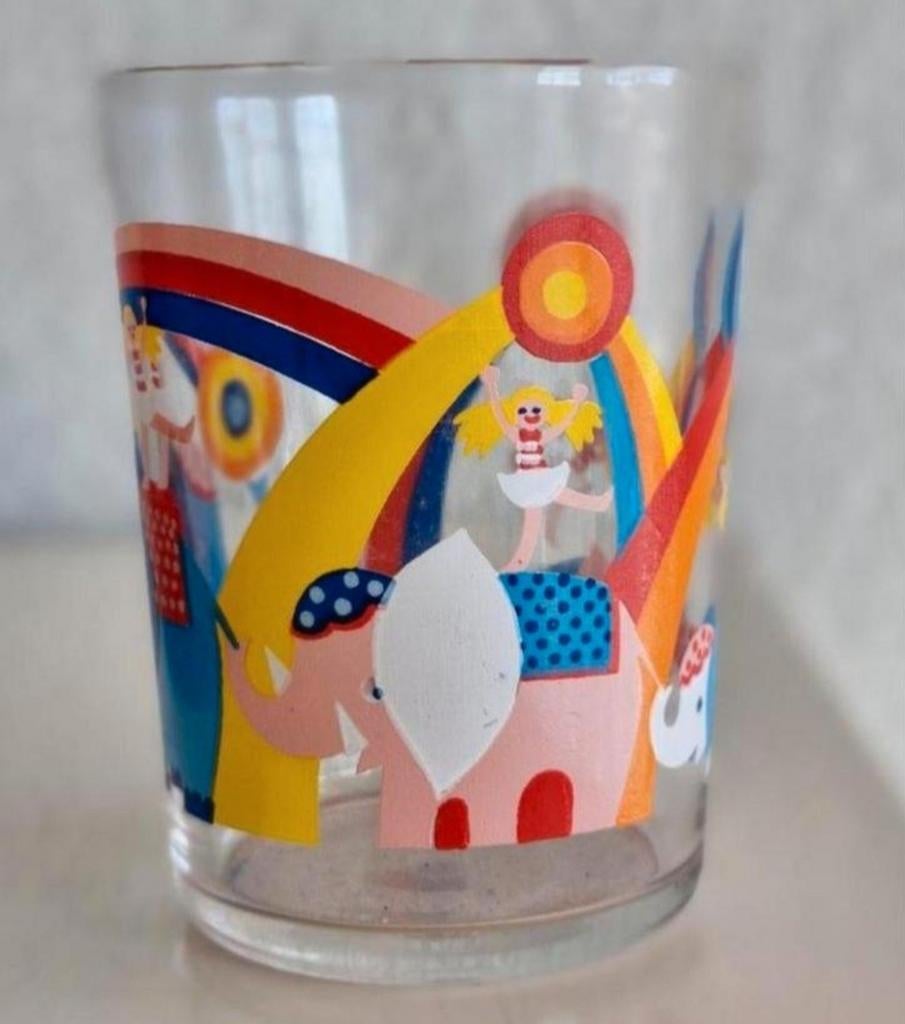 Vintage kinderglaasje met Circus opdrukken, Verzamelen, Glas en Borrelglaasjes, Zo goed als nieuw, Borrel- of Shotglas, Ophalen of Verzenden