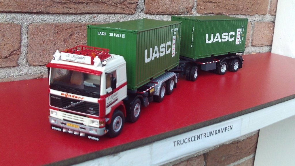 WSI  Volvo  F12  8 x 2  van  N.  Mijnders., Ophalen of Verzenden, Nieuw, Bus of Vrachtwagen, Wsi