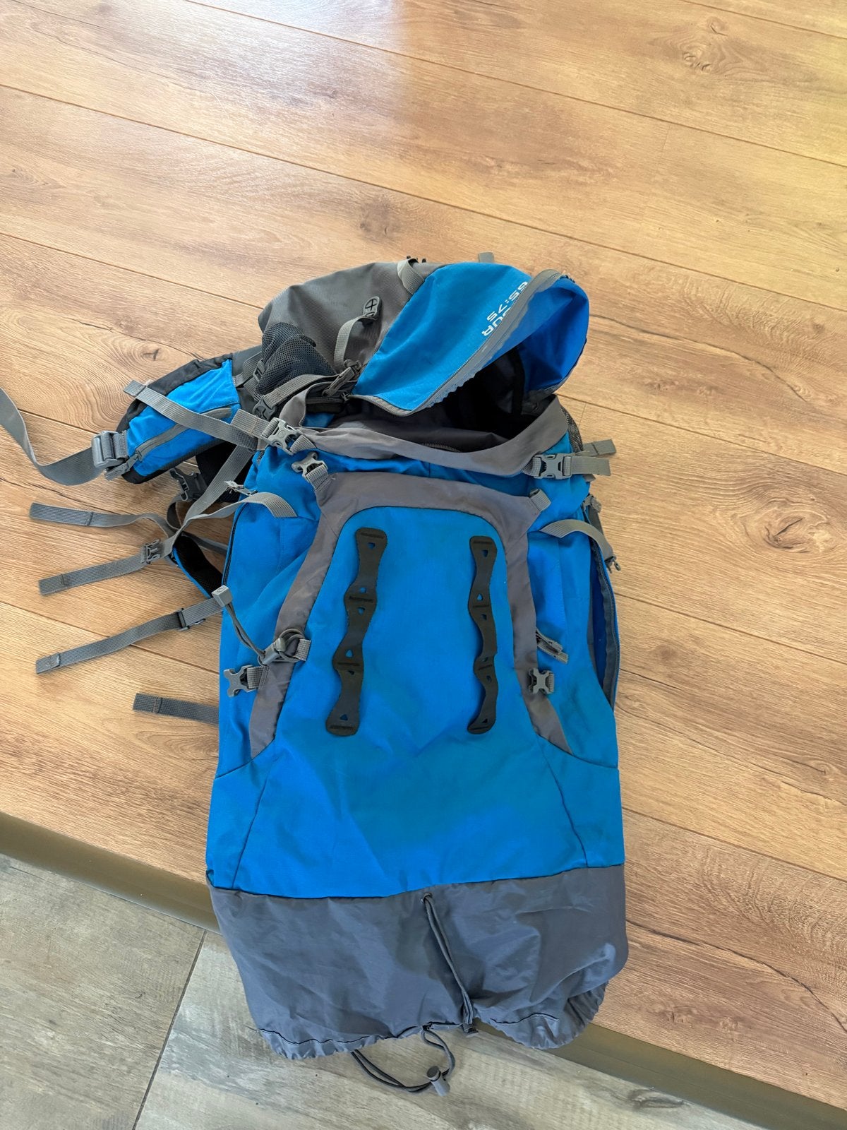 Backpack Kongur 60L uitbreidbaar naar 75L - Zo goed als nieu, 30 cm of meer, Blauw, Ophalen of Verzenden, Zo goed als nieuw