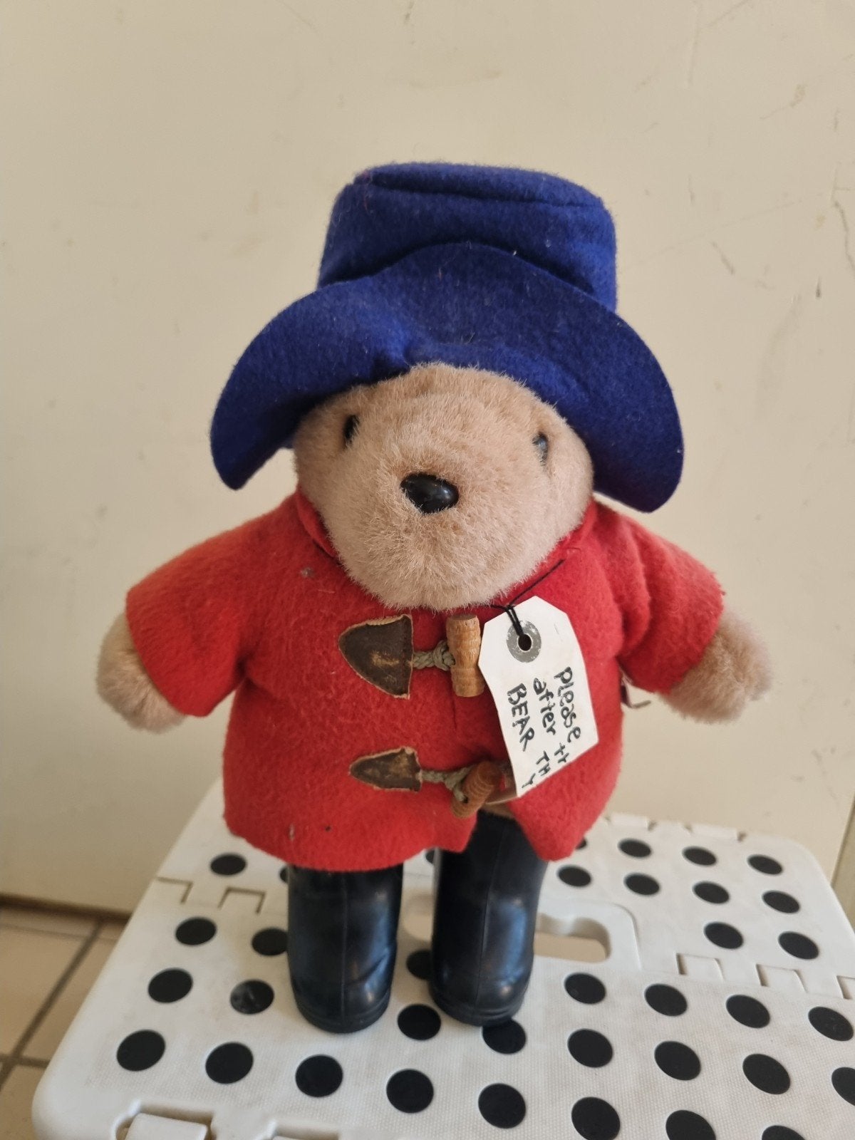 Zeldzame Paddington Beer 1975 Korea USA, rood jasje, 30cm, Gebruikt, Overige merken, Overige karakters, Beer