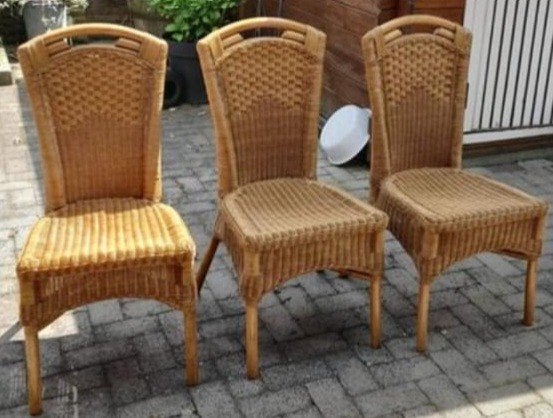 3 nette rotan stoelen, Ophalen of Verzenden, Bruin, Twee
