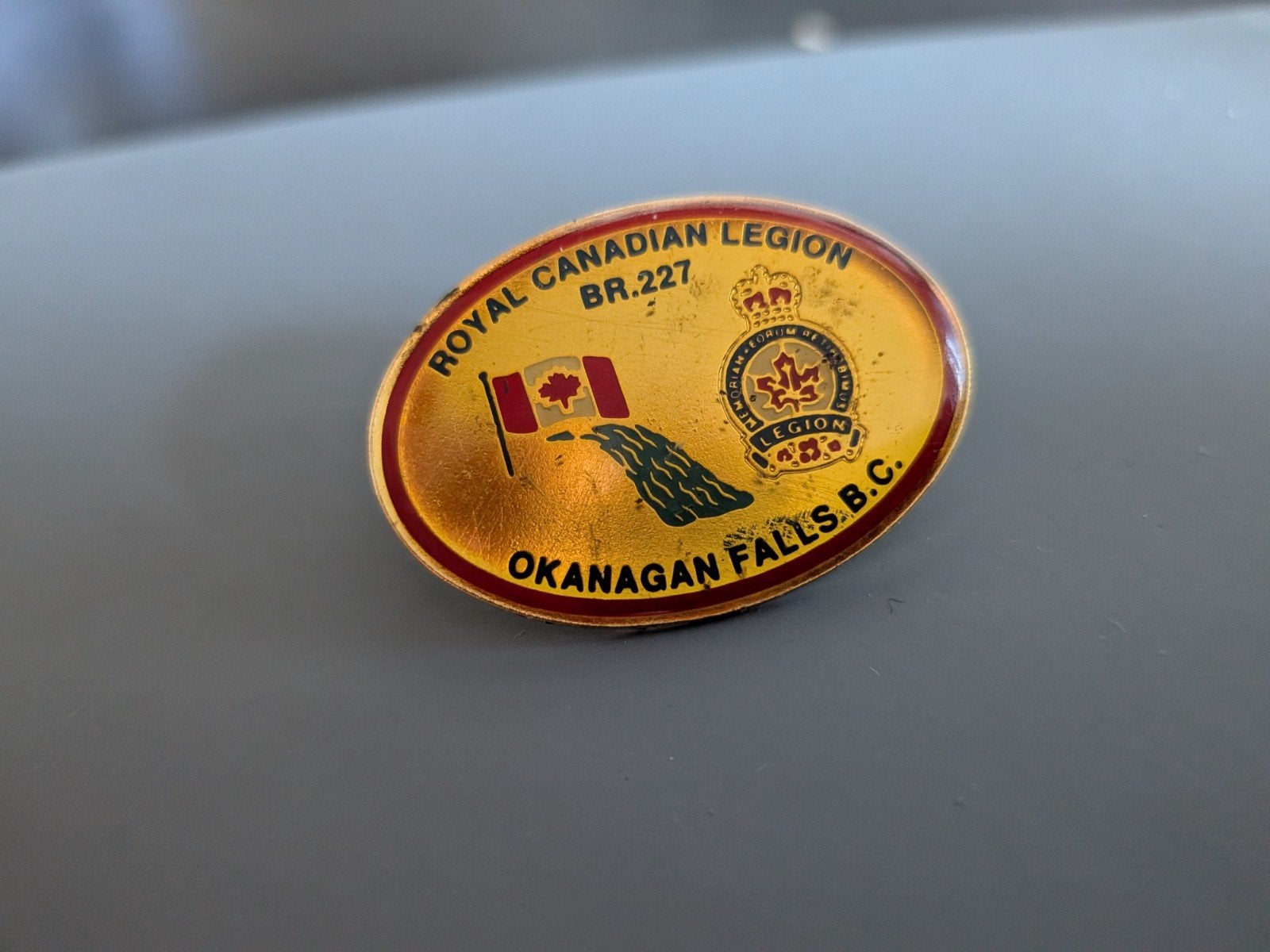 Vintage Royal Canadian Legion Pin Okanagan Falls B.C., Ophalen of Verzenden