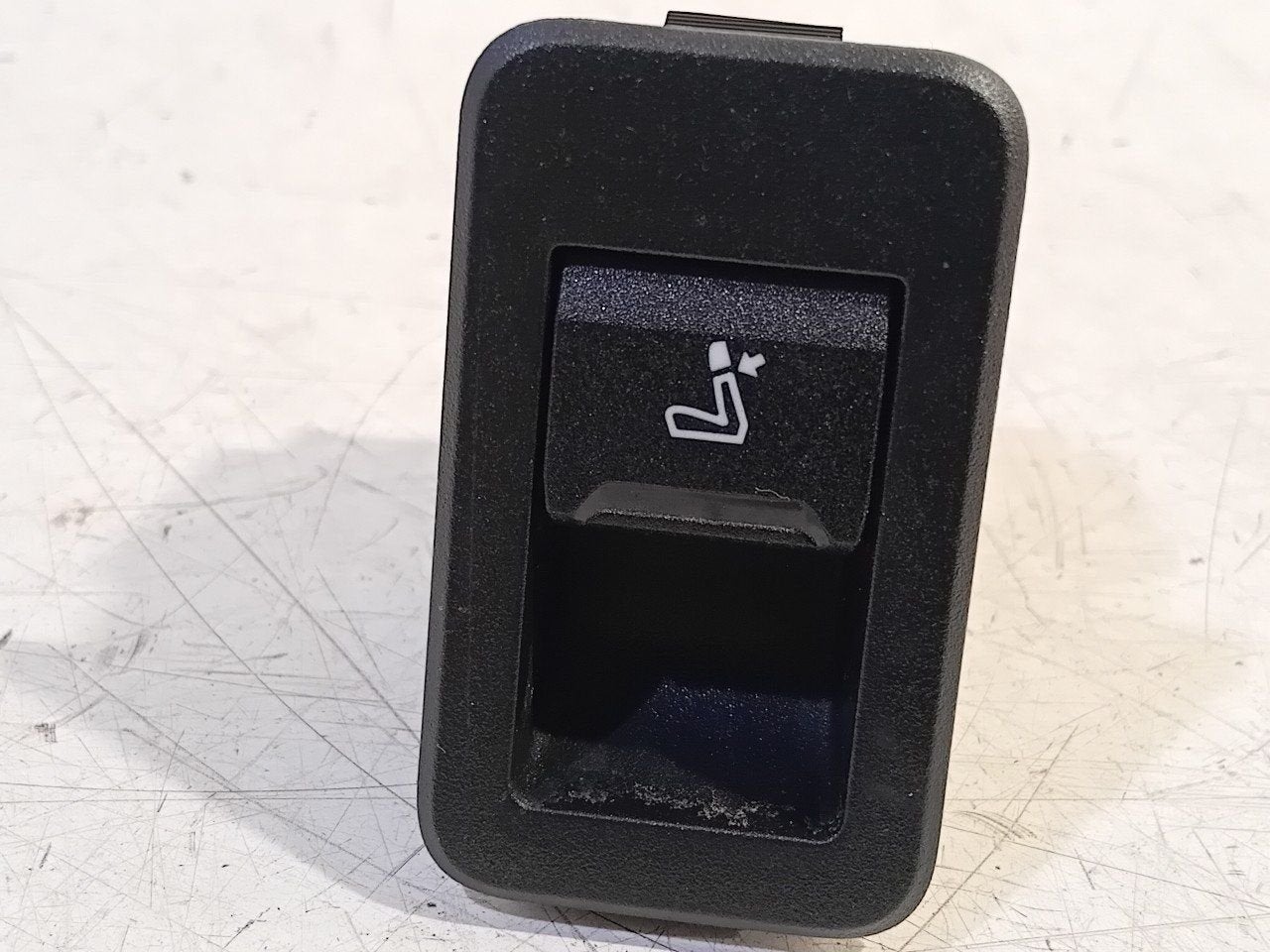 Stoelverstelling schakelaar BMW iX, Auto-onderdelen, Onderdelen@venauto.nl, Van der Ven Autorecycling B.V., Gebruikt, Ettenseweg 76, 4706 PB Roosendaal, The Netherlands