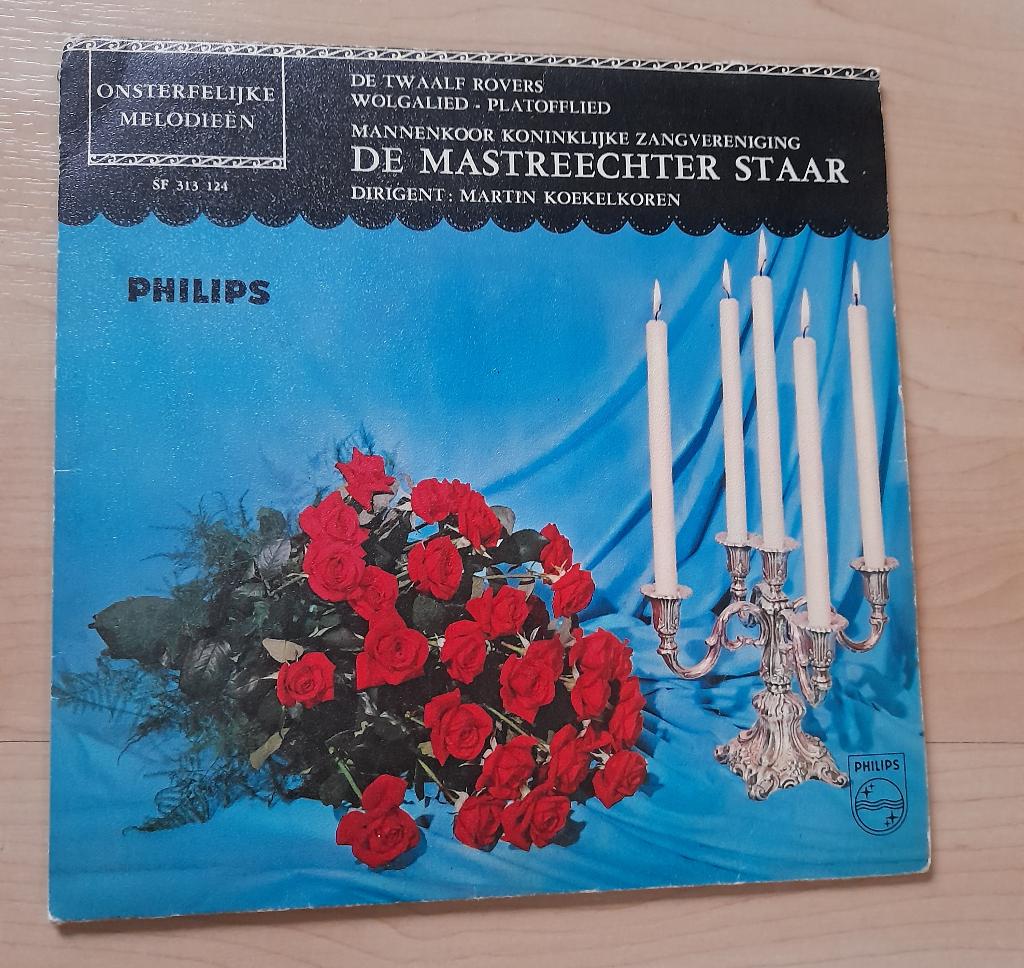 SINGLE DE MASTREECHTER STAAR ONSTERFELIJKE MELODIEEN, Ophalen of Verzenden, Gebruikt, Nederlandstalig