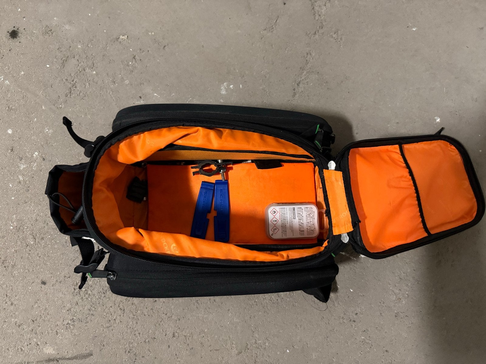 RockBros Fiets Zadeltas - Zwart met Oranje Voering, Fietsen en Brommers, Ophalen, Zo goed als nieuw