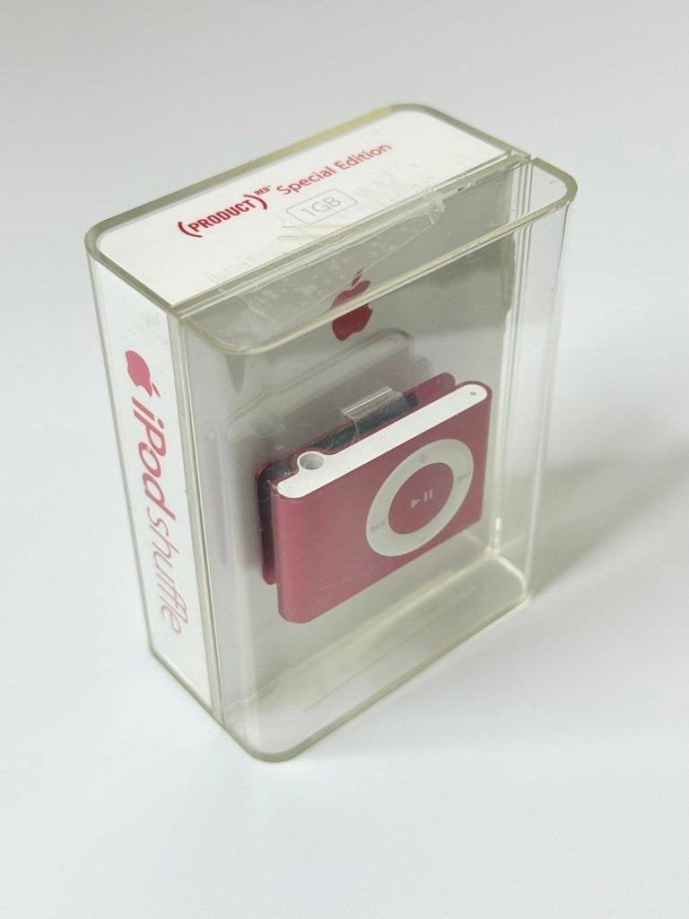 Apple iPod Shuffle 2e Gen PRODUCT(RED) 1GB, Gebruikt, Shuffle, Roze, Minder dan 2 GB