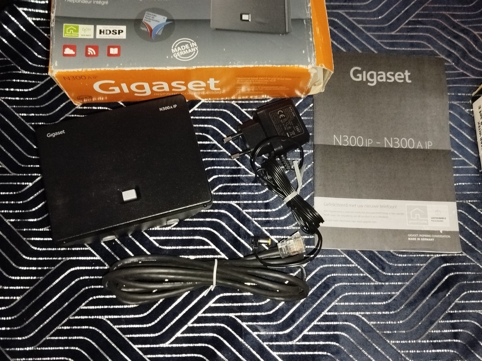 Gigaset N300A IP Basisstation - DECT VoIP Telefoon, 1 handset, Info@gigaset.com, Ophalen of Verzenden, Zo goed als nieuw