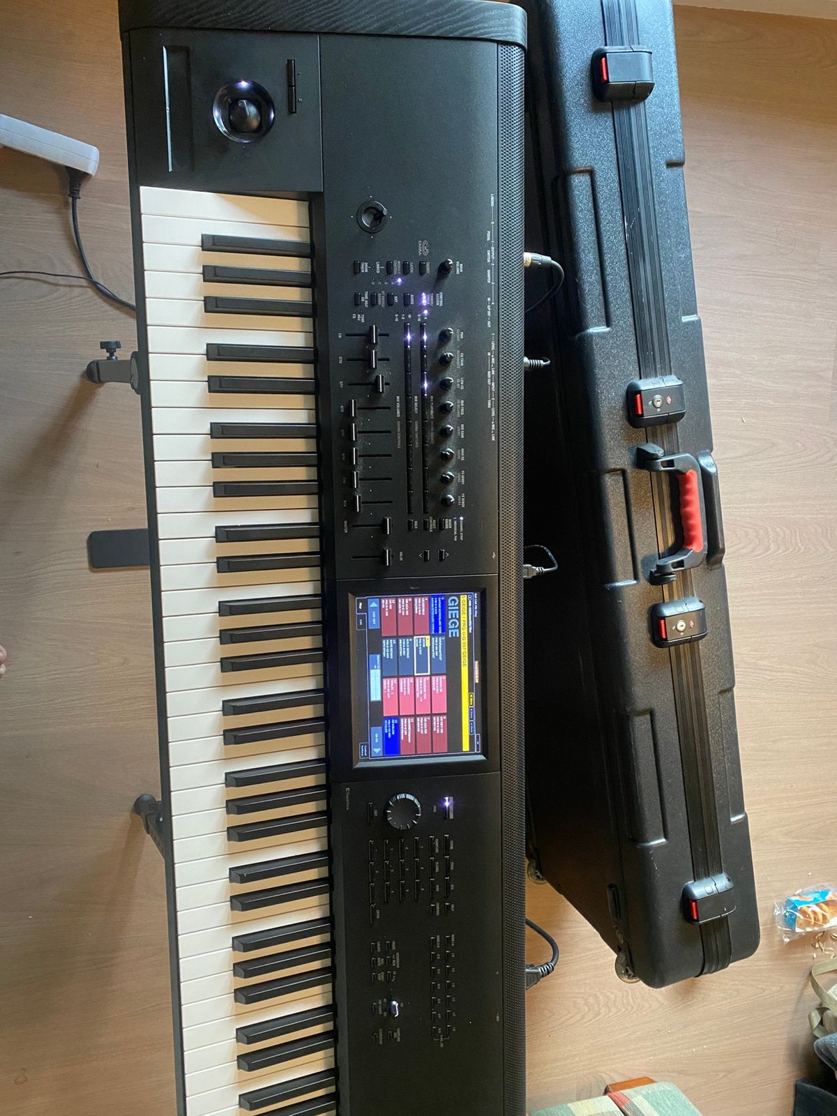 KORG KRONOS 3-73 key, Ophalen, Korg, Overige aantallen, Zo goed als nieuw