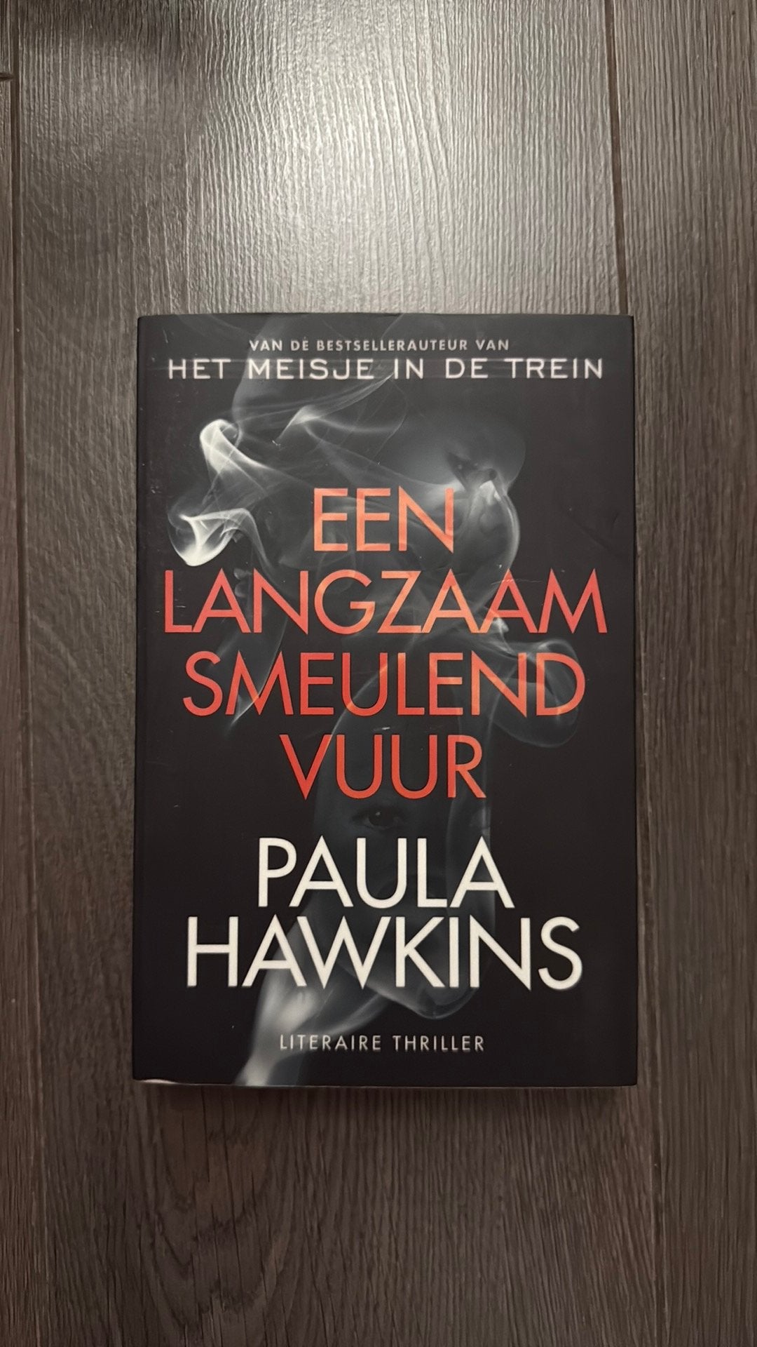 Paula Hawkins - Een langzaam smeulend vuur, Ophalen of Verzenden, Nieuw, Paula Hawkins
