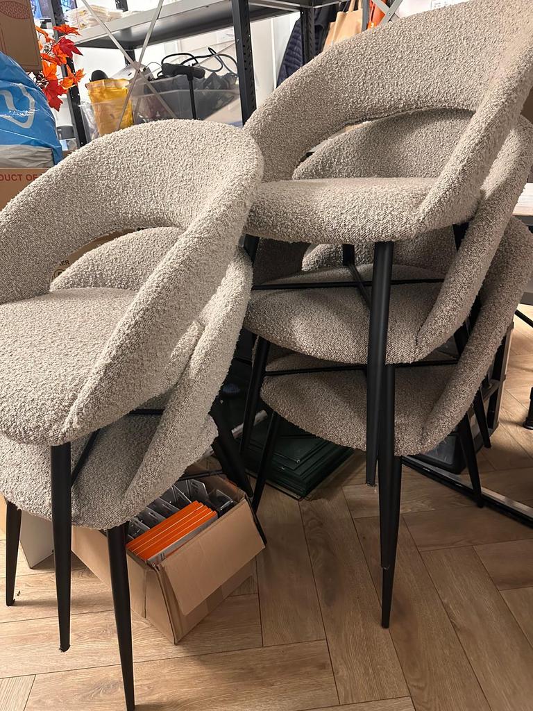 6 Eetstoelen pronto wonen, Ophalen, Zo goed als nieuw, Bruin, Vijf, Zes of meer stoelen