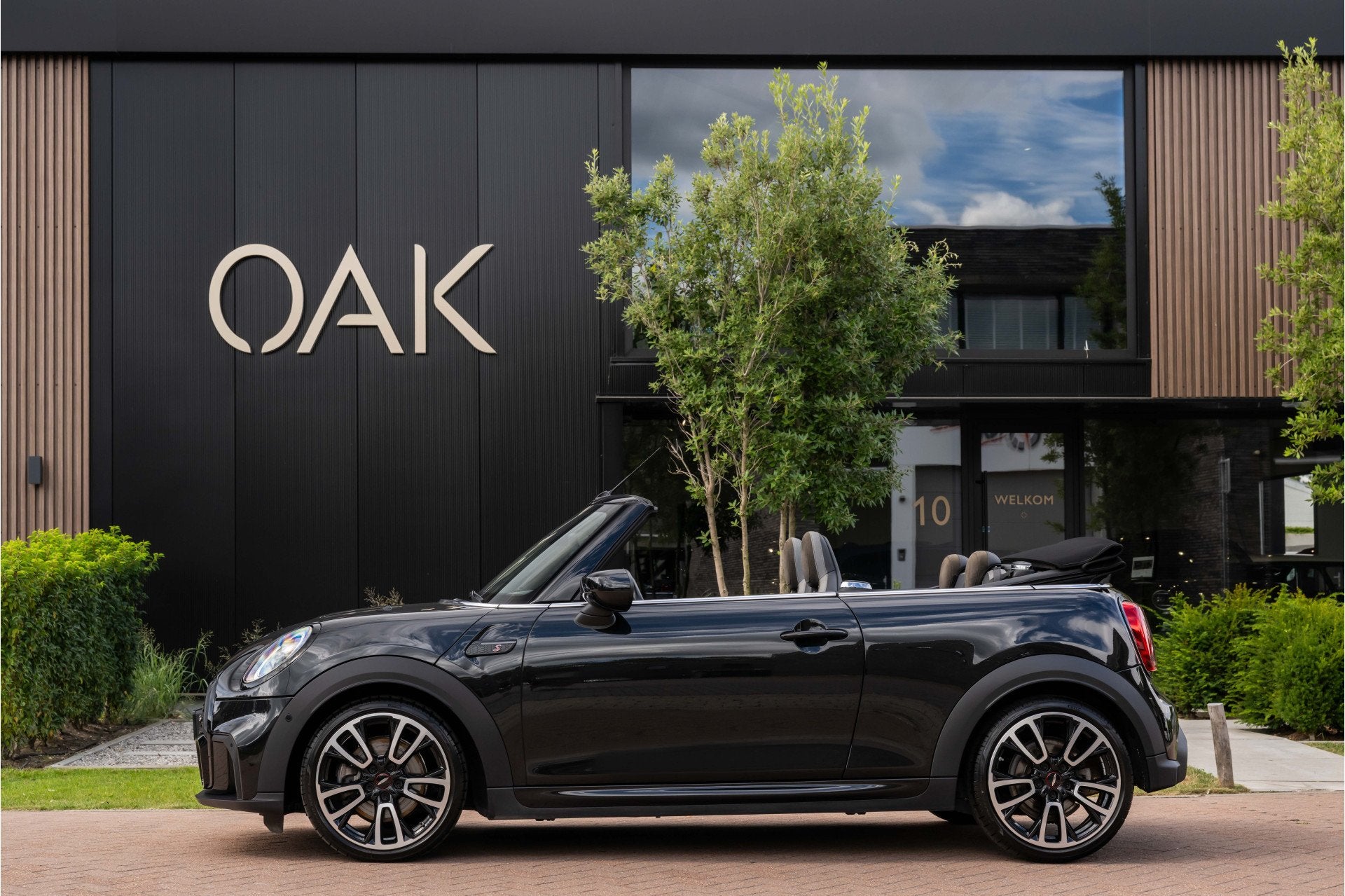 MINI Cabrio 2.0 Cooper S F1 Aut. | JCW-Trim | Navi | Schaals, Auto's, Mini, 1300 kg, Gebruikt, Zwart, 4 cilinders