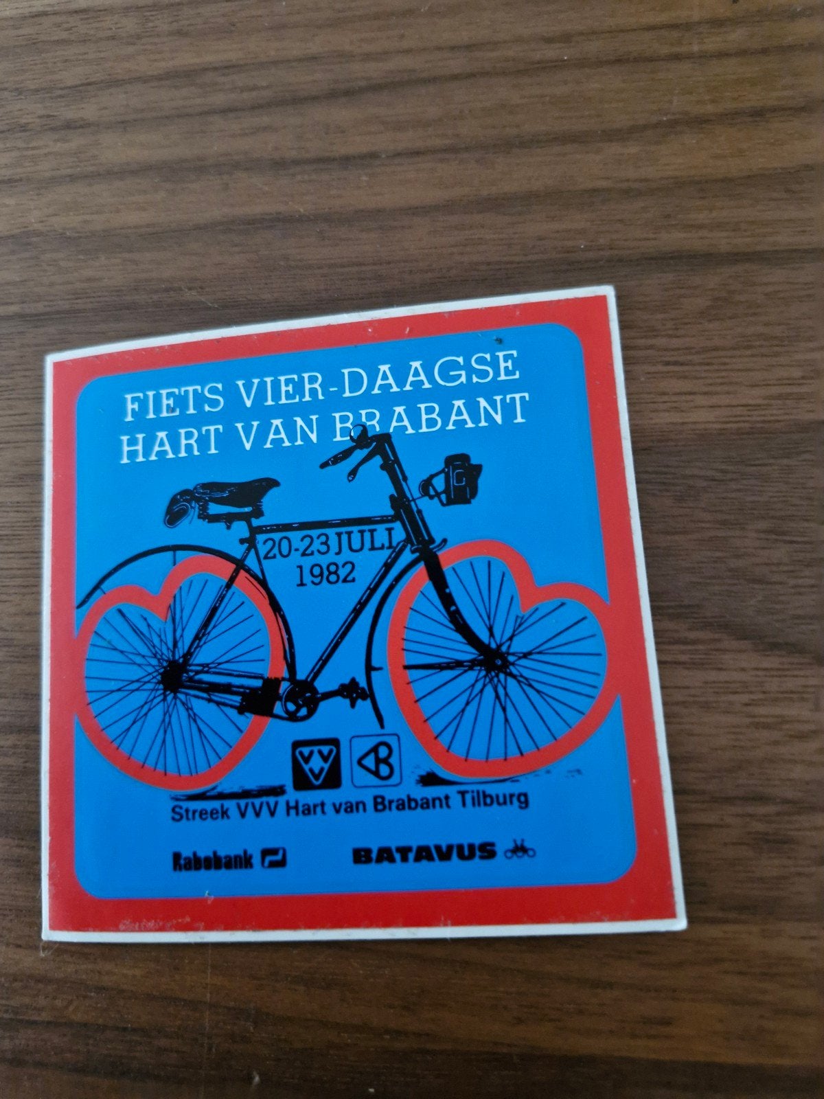 9953 Vintage Fiets Vier-Daagse Hart van Brabant sticker 1982, Ophalen of Verzenden, Gebruikt, Sport