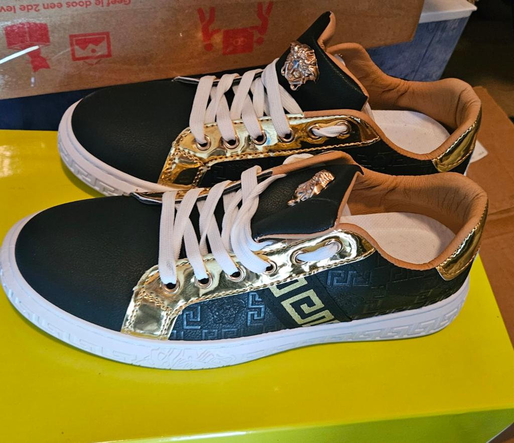 Versace Jeans Couture Sneakers Maat 41 Zwart/Goud, Kleding | Heren, Schoenen, Zwart, Nieuw, Ophalen of Verzenden, Sneakers of Gympen