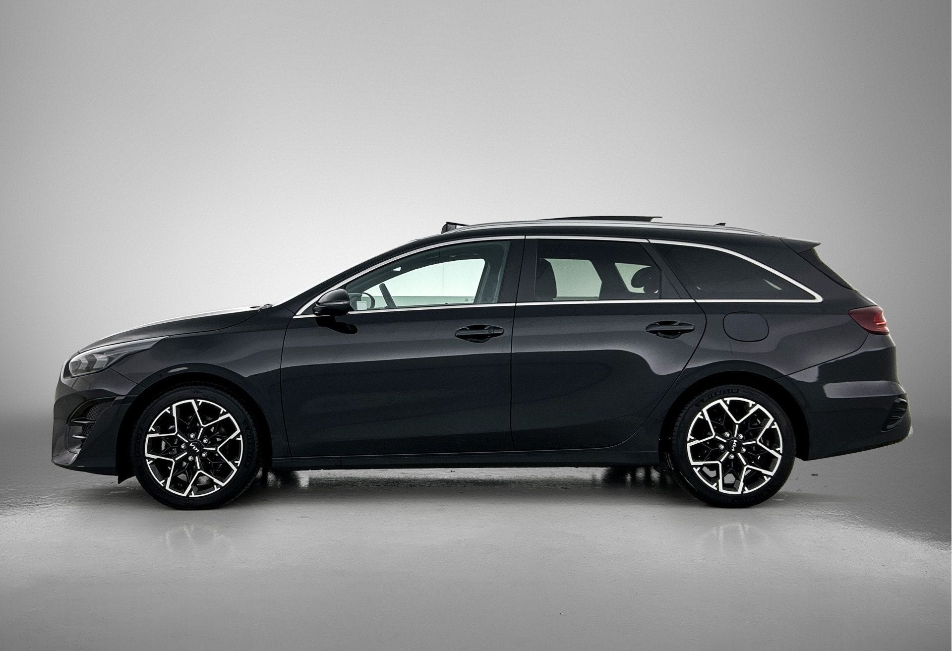 Kia Ceed Sportswagon 1.5 T-GDi GT-Line | Company Car | Panor, 12 maanden, Automatische klimaatregeling, 4 cilinders, 610 kg