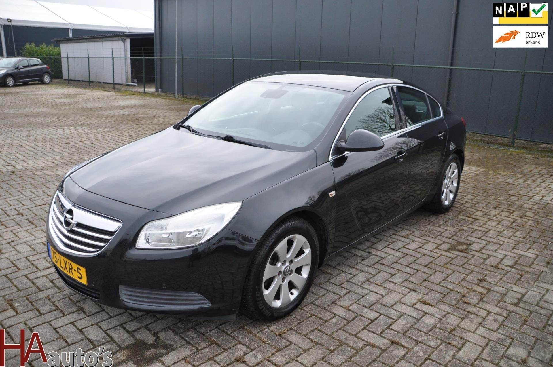 Opel Insignia 1.8 Edition *CLIMA* Navi, Euro 5, 4 cilinders, 1796 cc, Zwart