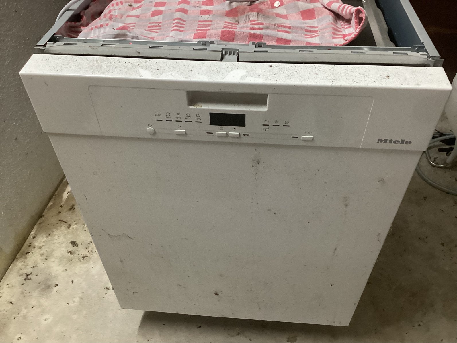Miele vaatwasser, Witgoed en Apparatuur, Vaatwasmachines, Ophalen, Zo goed als nieuw, Minder dan 85 cm