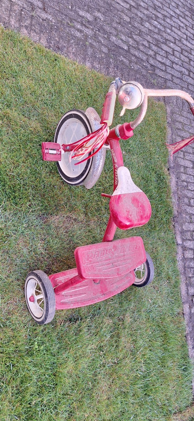 gratis kinder driewieler heeft onderhoud nodig, Ophalen, Gebruikt