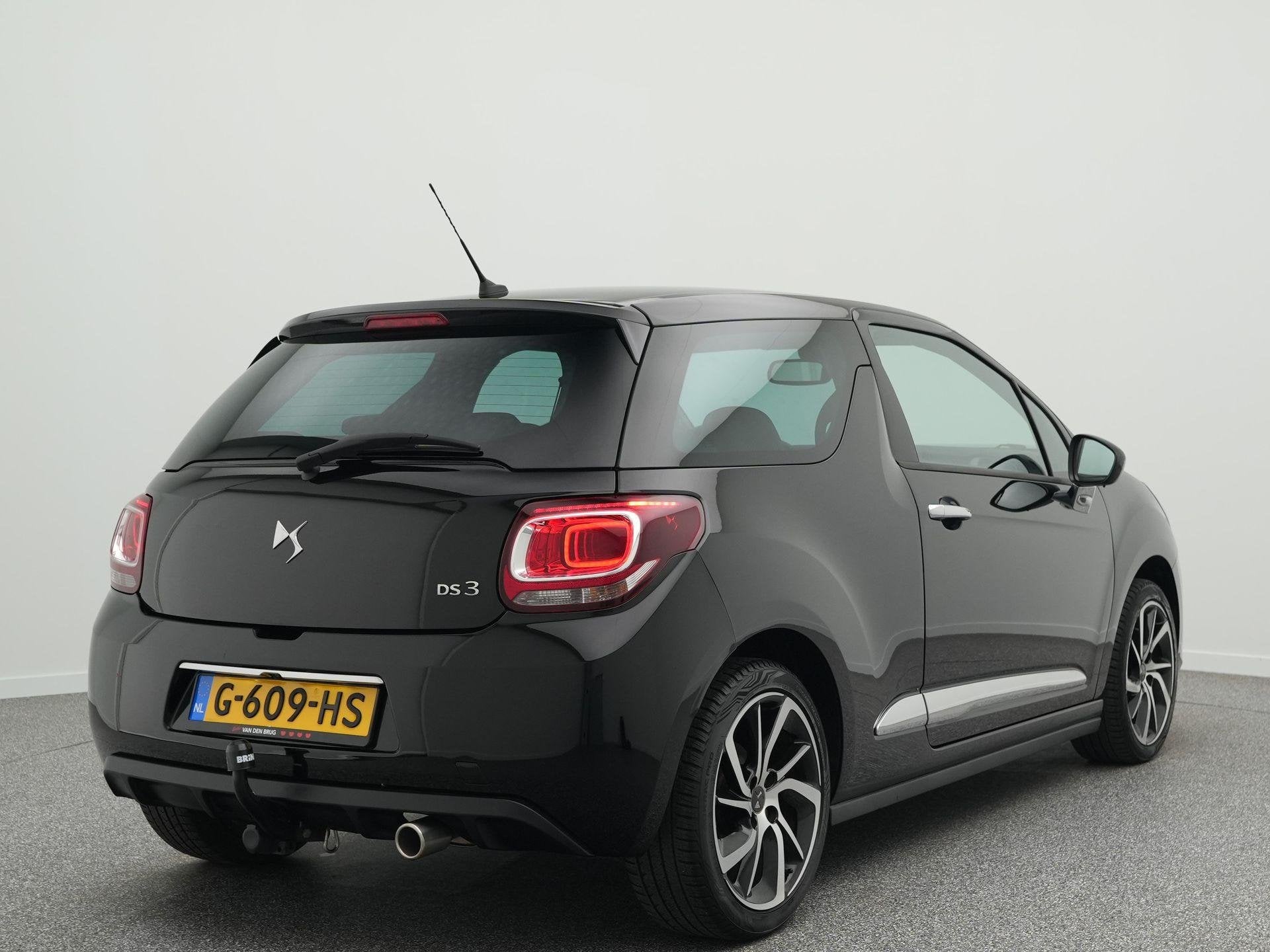 DS 3 1.2 PureTech Connected Chic AUTOMAAT | Trekhaak | Achte, Auto's, Stof, Gebruikt, Euro 6, 1199 cc