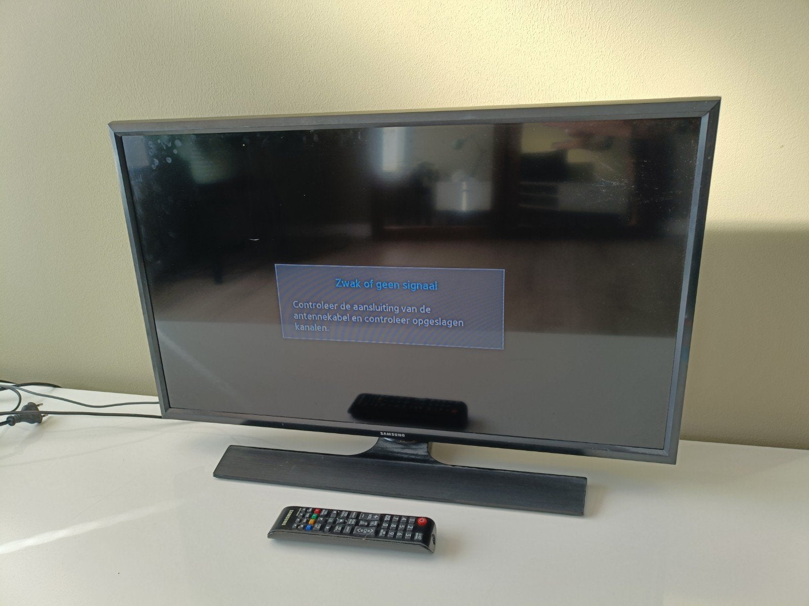Samsung T28E310EW TV - 70 cm met afstandsbediening, Audio, Tv en Foto, Televisies, Ophalen, Gebruikt, 50 Hz, Samsung