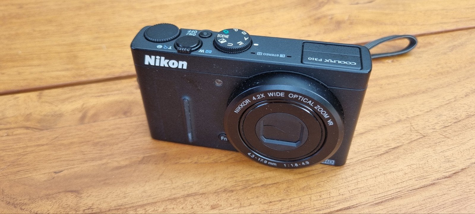 Nikon Coolpix P310 met Samsonite tas (accu defect), Ophalen of Verzenden, Nikon, 8 keer of meer