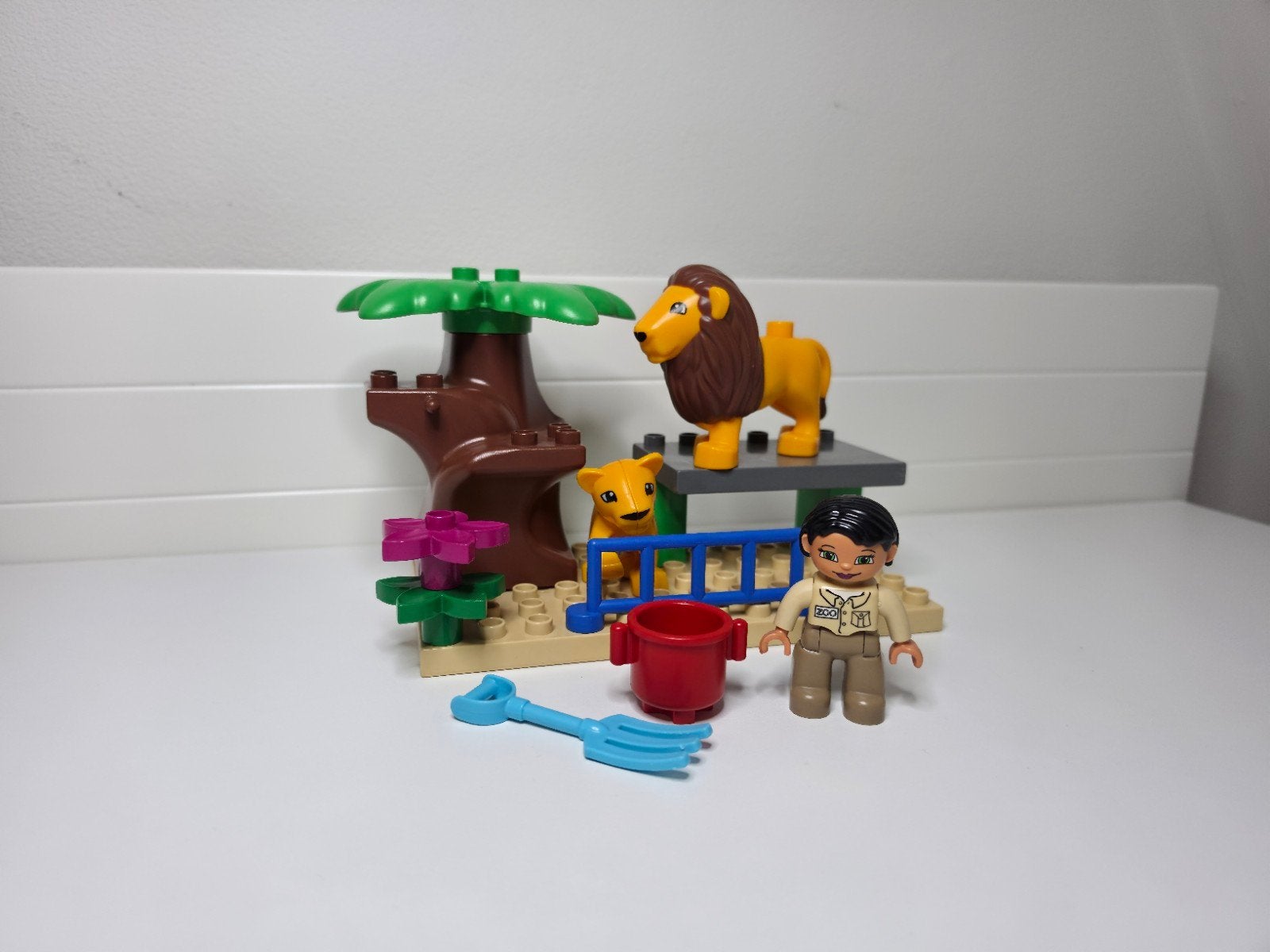 LEGO Duplo Dierentuin: Leeuwen verblijf met verzorger, Ophalen of Verzenden, Zo goed als nieuw, Duplo