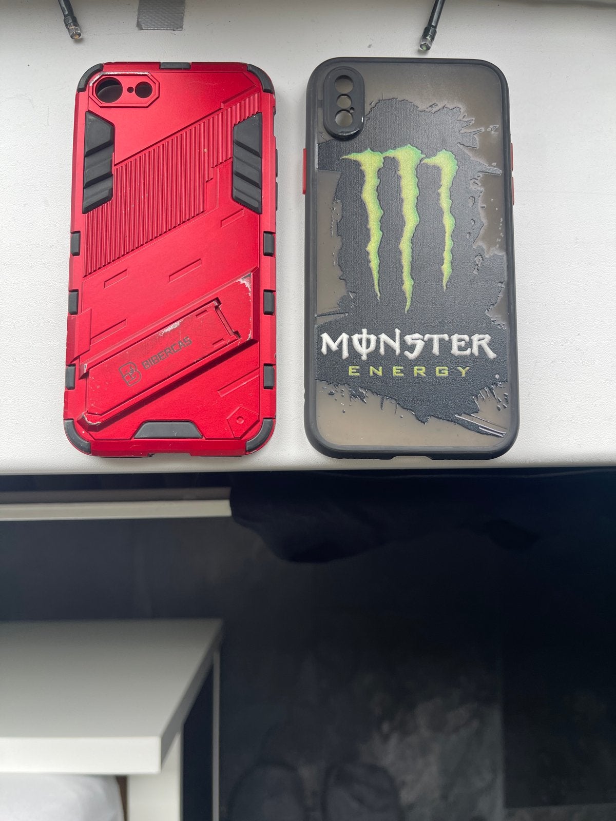 2 iPhone hoesjes: rood 7 en Monster Energy iPhone x, Telecommunicatie, Mobiele telefoons | Hoesjes en Frontjes | Apple iPhone