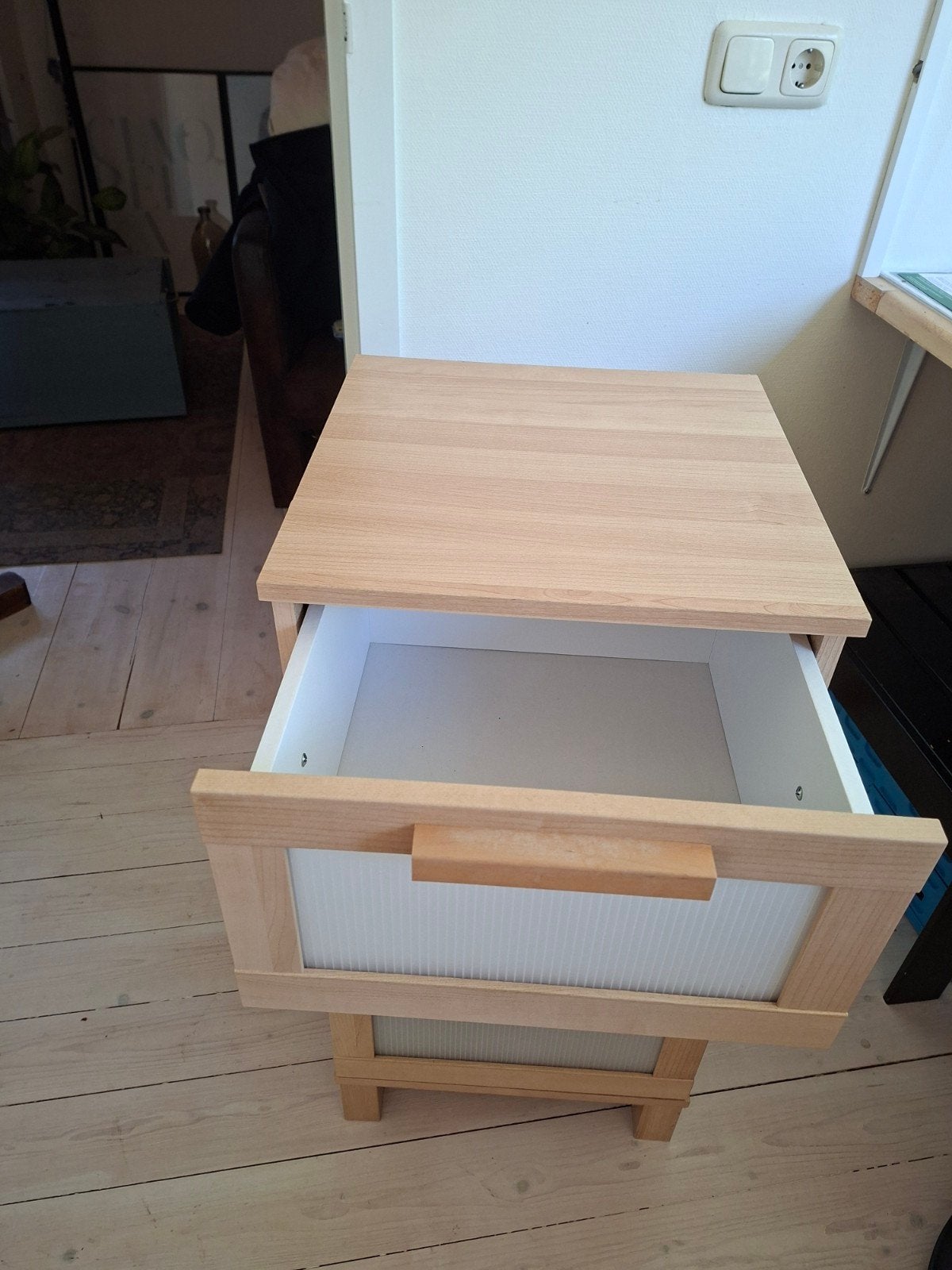 Ikea ladekastje / nachtkastje - Nieuwstaat, Ophalen, Minder dan 50 cm, Zo goed als nieuw, 3 of 4 laden